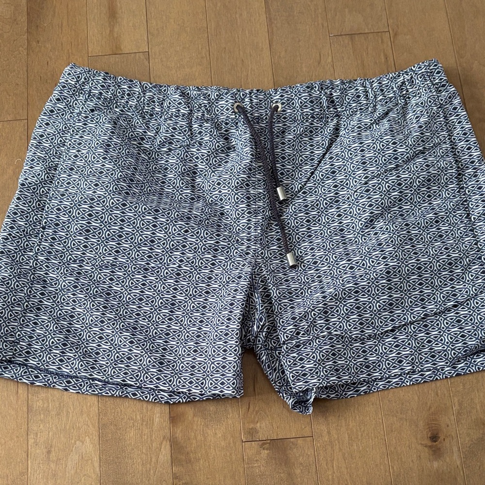 SHAN - Men's Geometric Pattern Swim Shorts - Navy Blue and  White